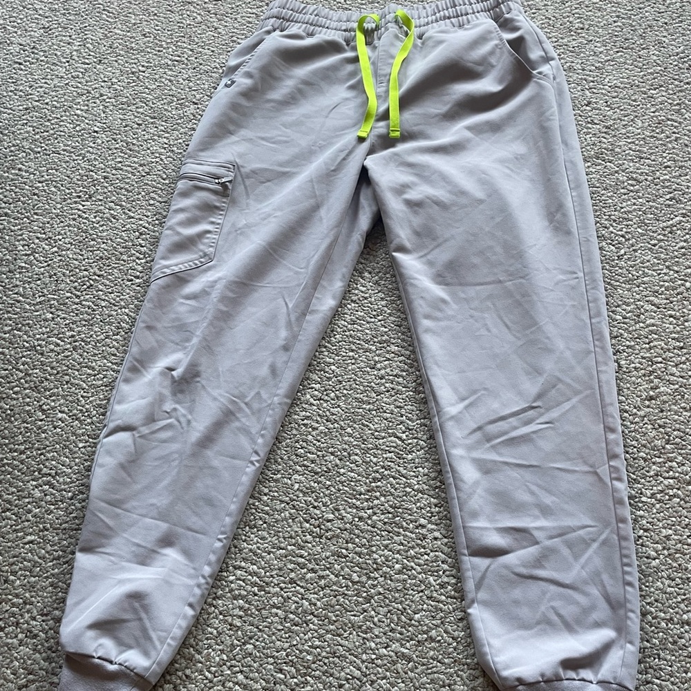 Figs Zamora Slate M